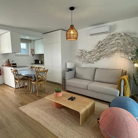Apartment Whome Cozy Riverside In