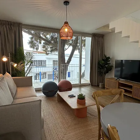 Whome Cozy Riverside In