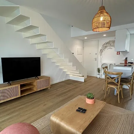 Whome Cozy Riverside In